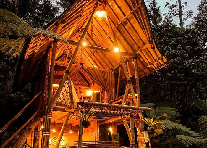 Alasari Hidden Bamboo Retreat In The Jungle ロッジ Seribatu