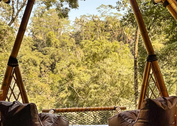 Alasari Hidden Bamboo Retreat In The Jungle ロッジ Seribatu