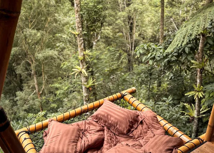 Alasari Hidden Bamboo Retreat In The Jungle * Seribatu