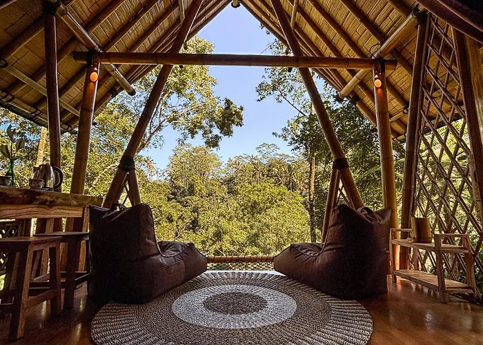 Alasari Hidden Bamboo Retreat In The Jungle ロッジ Seribatu