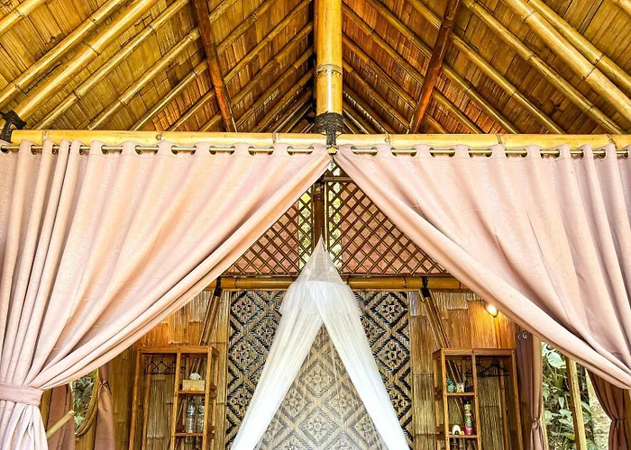 Alasari Hidden Bamboo Retreat In The Jungle ロッジ