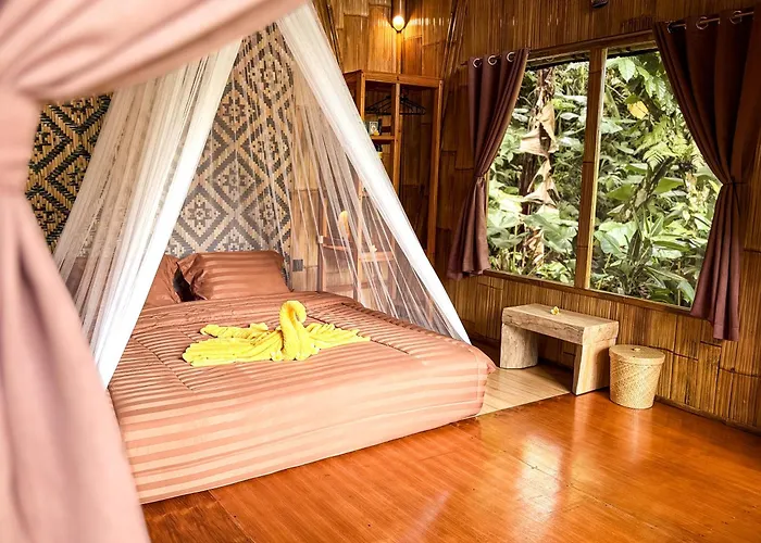 Alasari Hidden Bamboo Retreat In The Jungle ロッジ Seribatu