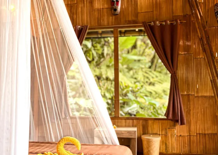ロッジ Alasari Hidden Bamboo Retreat In The Jungle *