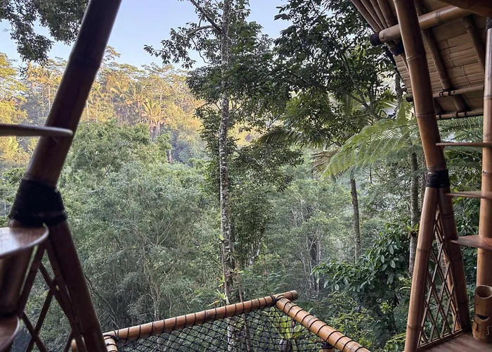 ロッジ Alasari Hidden Bamboo Retreat In The Jungle *
