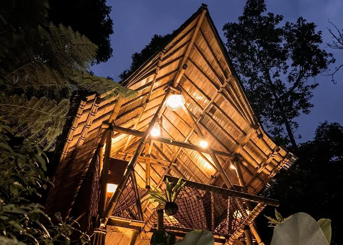 Alasari Hidden Bamboo Retreat In The Jungle ロッジ