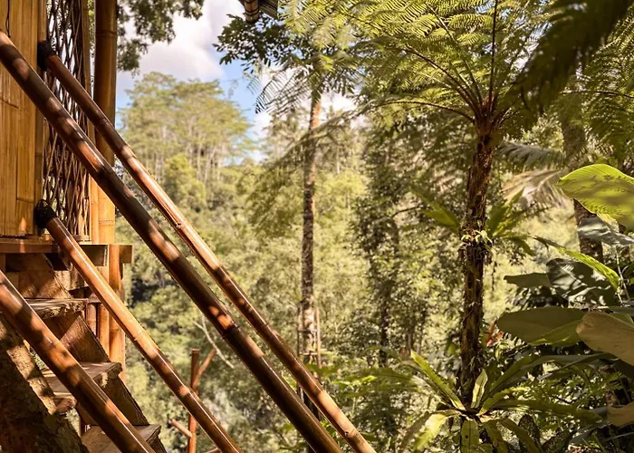 ロッジ Alasari Hidden Bamboo Retreat In The Jungle *