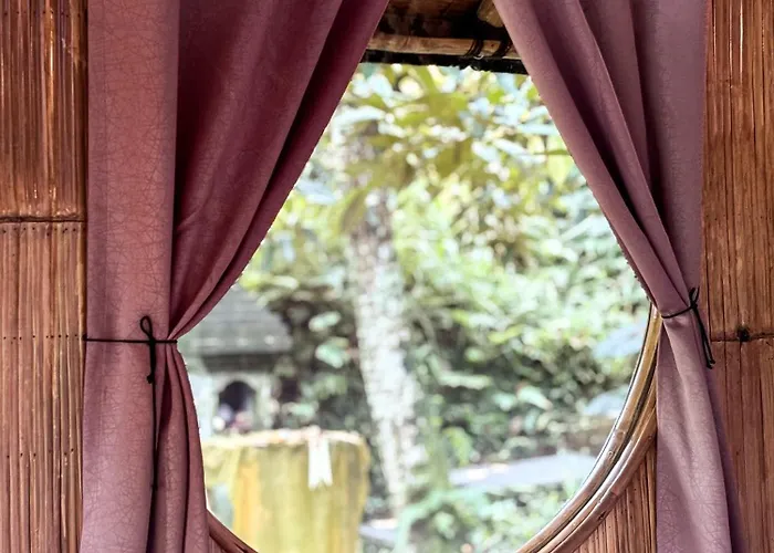 Alasari Hidden Bamboo Retreat In The Jungle ロッジ